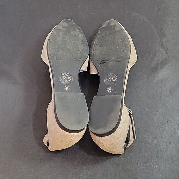 A.N.A A NEW APPROACH POINTED TOE ADJUSTABLE BUCKLE STRAP FLAT SHOE - Picture 12 of 13